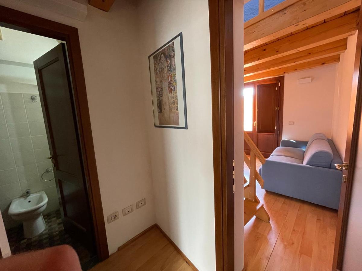 Domo Is Solus - Affittacamere - Living Sant'Antioco Exterior photo
