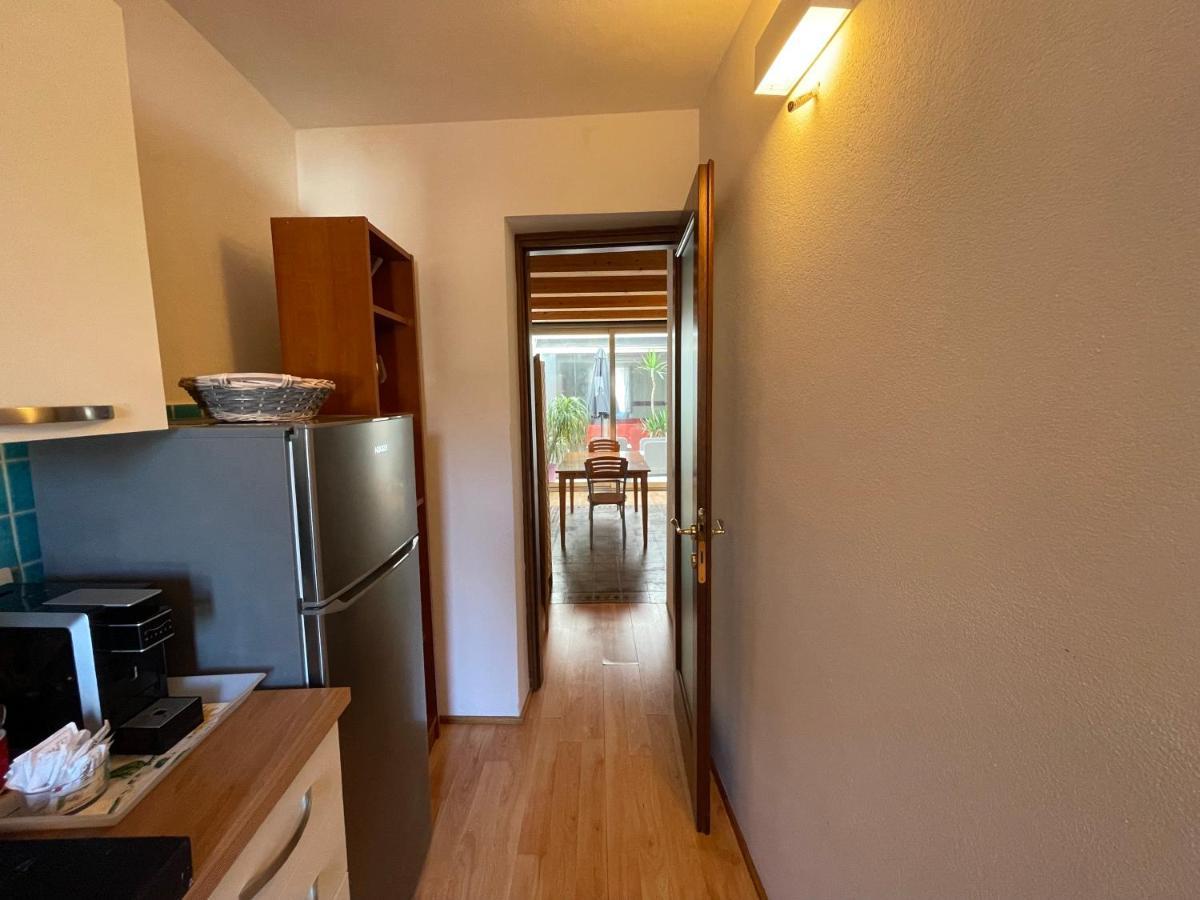 Domo Is Solus - Affittacamere - Living Sant'Antioco Exterior photo