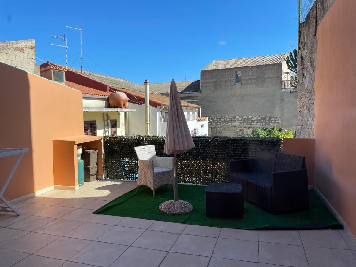 Domo Is Solus - Affittacamere - Living Sant'Antioco Exterior photo