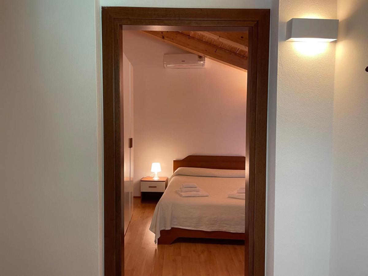 Domo Is Solus - Affittacamere - Living Sant'Antioco Exterior photo